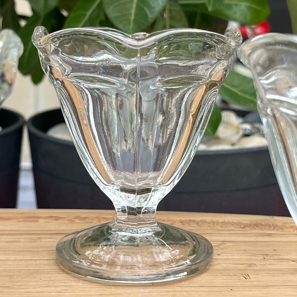 Vintage set of 6 Anchor Hocking Ice Cream Sundae Dishes - Picture 6 of 8